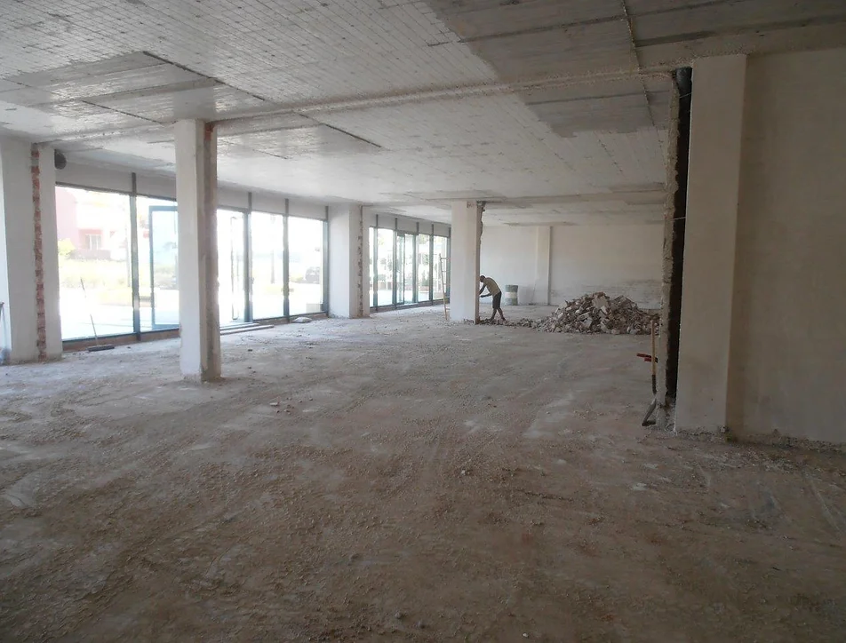 OCS - Constructions and services - PROJECTS - Refurbishment of local furniture shop in Marbella