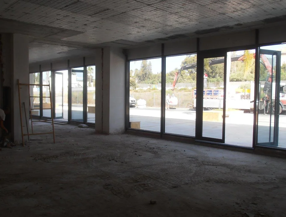 OCS - Constructions and services - PROJECTS - Refurbishment of local furniture shop in Marbella