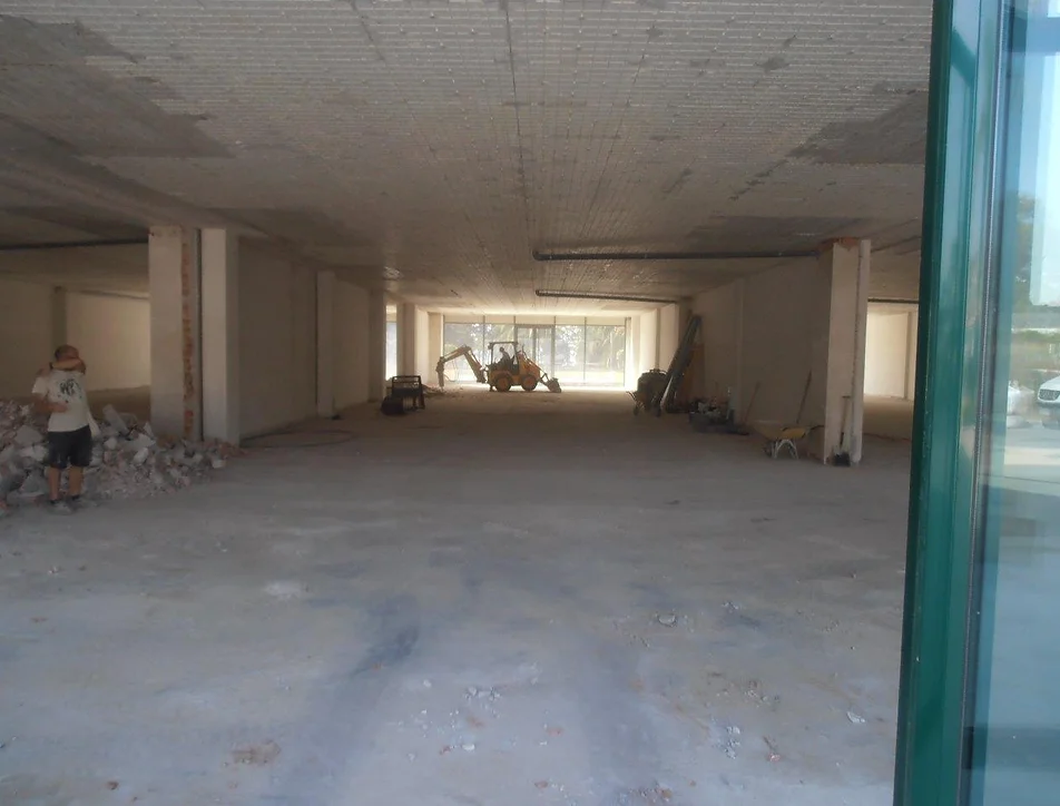 OCS - Constructions and services - PROJECTS - Refurbishment of local furniture shop in Marbella